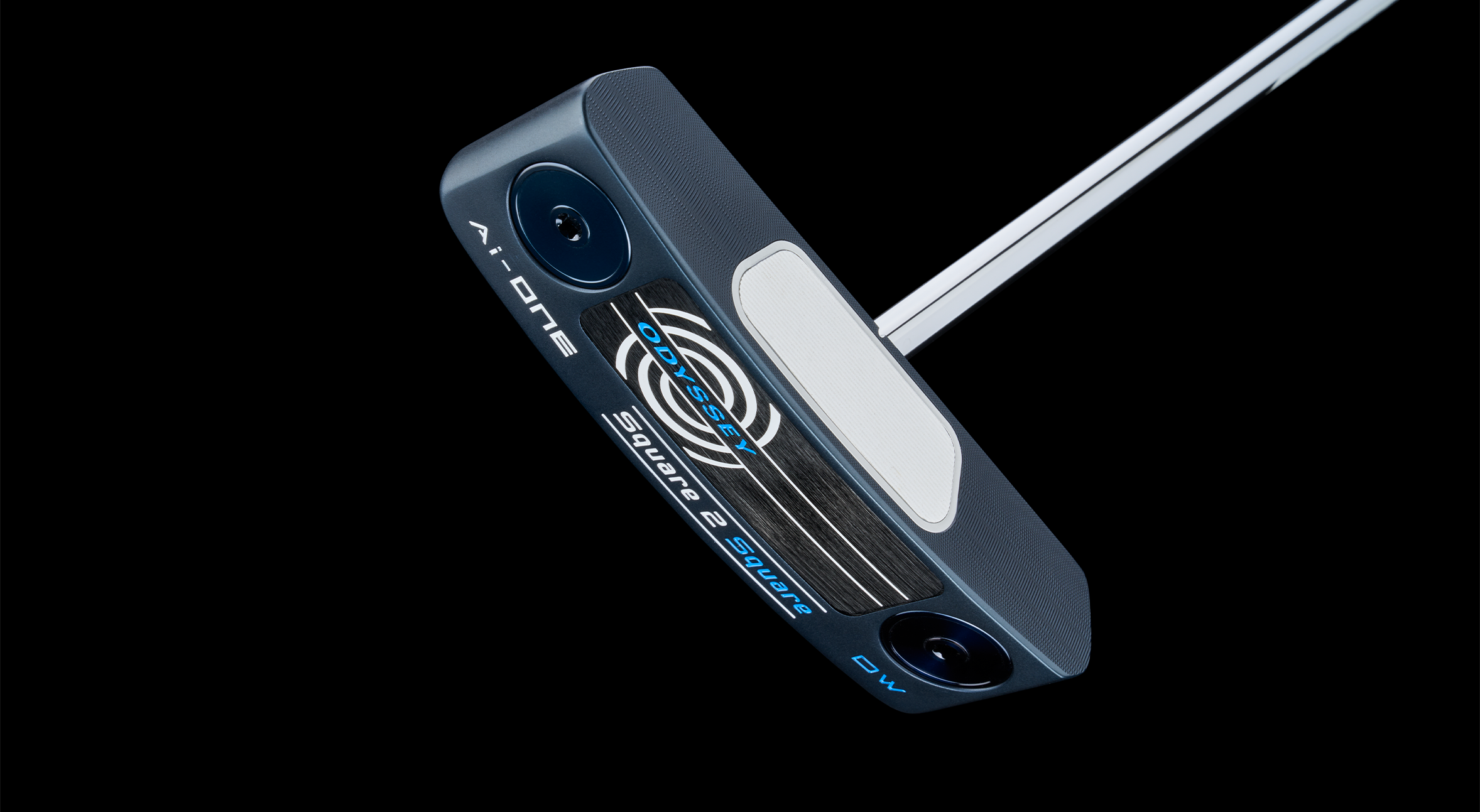 杆身倾斜3.3度,底部配重块跟部加重